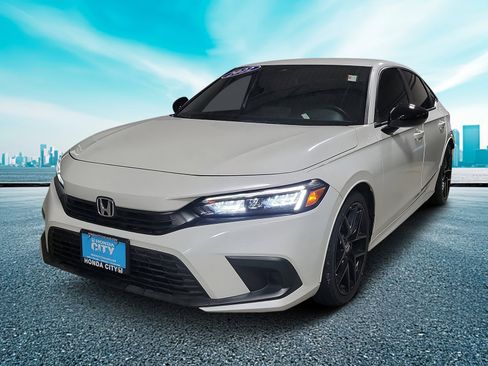 Used 2022 Honda Civic Sport image 2