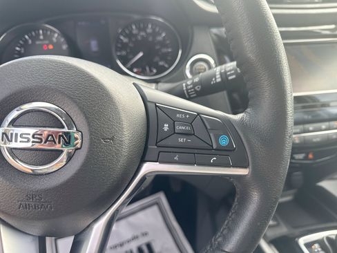 Used 2020 Nissan Rogue SV w/ Premium Package AWD/4WD image 26
