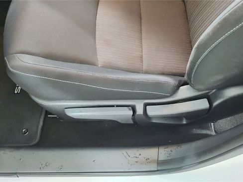 Certified 2025 Nissan Sentra SV FWD image 11