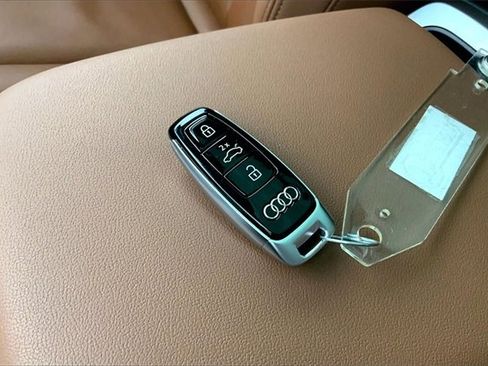 Certified 2023 Audi Q7 2.0T Premium w/ Convenience Package image 11