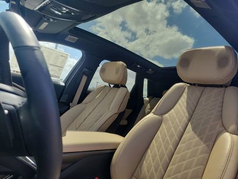 New 2026 Cadillac Lyriq Signature Luxury w/ Nappa Leather Package RWD image 18