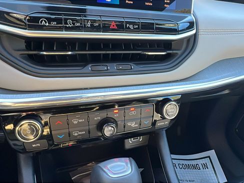 Used 2024 Jeep Compass Limited w/ Elite Group image 34