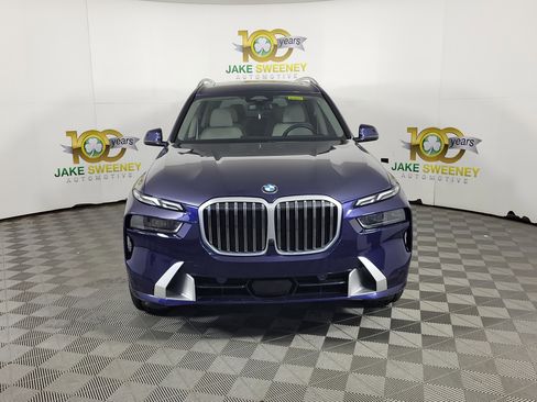 Certified 2024 BMW X7 xDrive40i w/ Executive Package AWD/4WD image 2