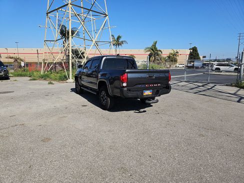 Used 2020 Toyota Tacoma SR5 image 5