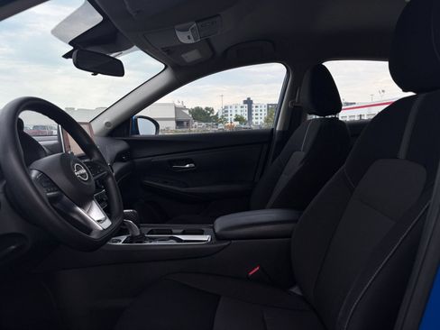 Used 2025 Nissan Sentra SV FWD image 22