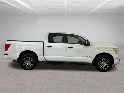 Used 2024 Nissan Titan SV w/ SV Convenience Package AWD/4WD image 8