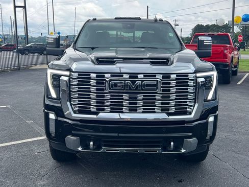 Used 2024 GMC Sierra 2500 Denali w/ Denali Reserve Package AWD/4WD image 3