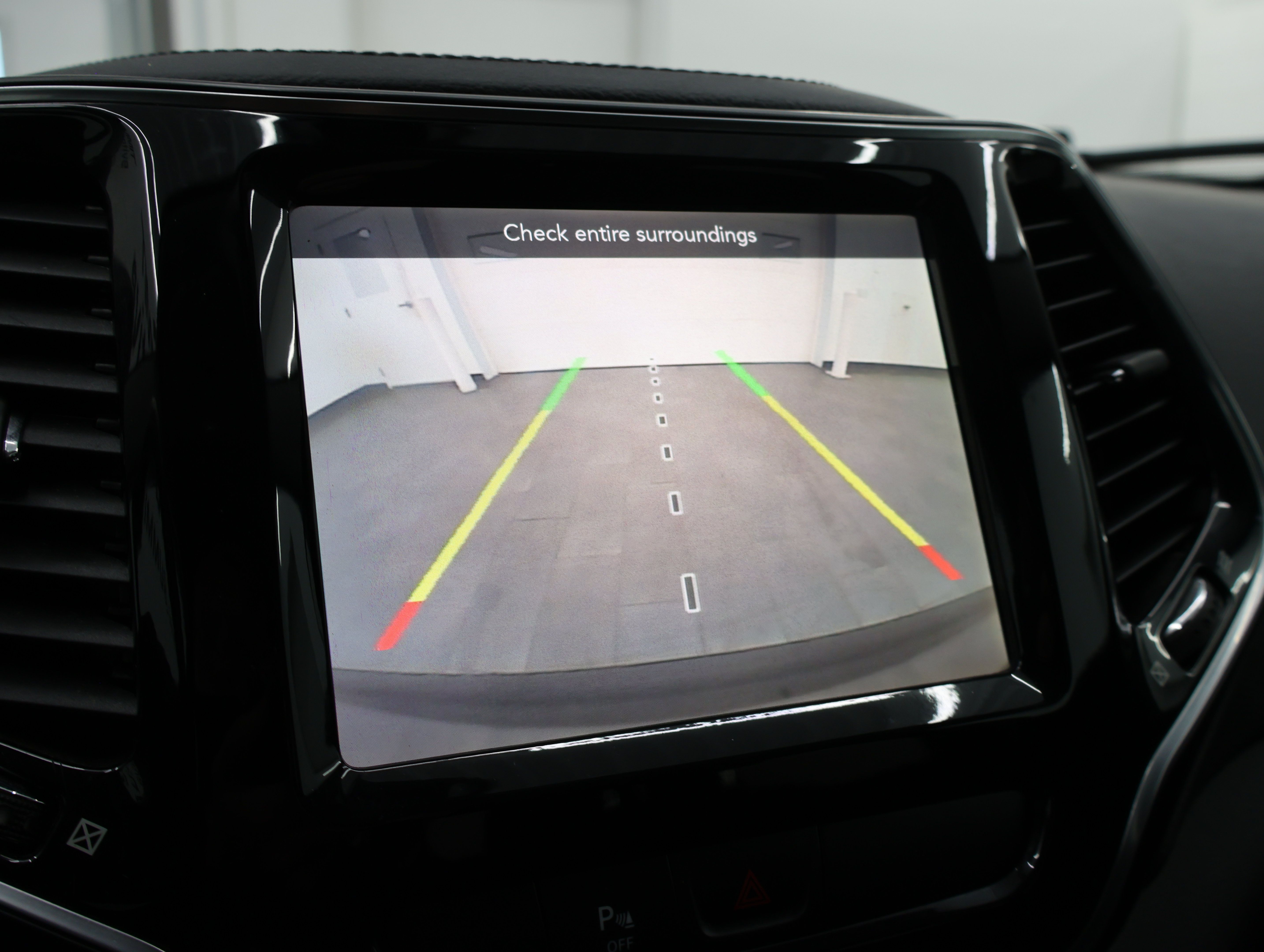 Used 2019 Jeep Cherokee Limited w/ Trailer Tow Group AWD/4WD image 16