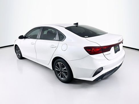 Used 2024 Kia Forte LXS w/ LXS Technology Package image 5