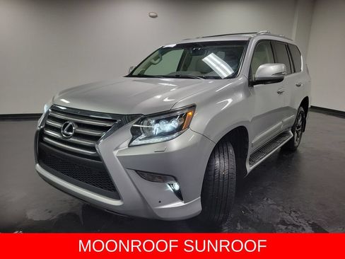 Used 2016 Lexus GX 460 Luxury w/ Preferred Accessory Package AWD/4WD image 4