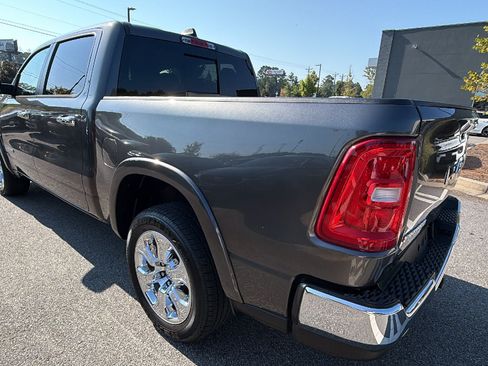 Used 2025 RAM 1500 Big Horn AWD/4WD image 10