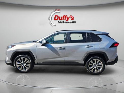 Used 2019 Toyota RAV4 XLE Premium image 15