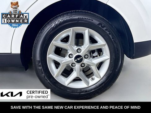 Certified 2025 Kia Soul LX w/ LX Technology Package FWD image 35