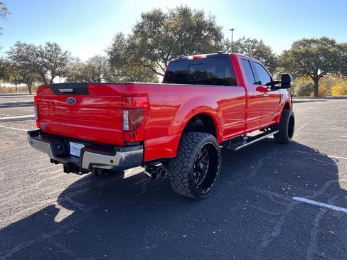Used 2021 Ford F350 Lariat w/ Chrome Package image 4