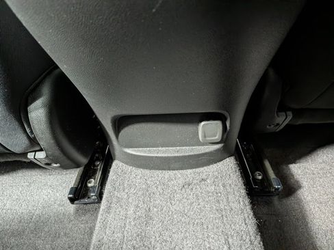 Used 2022 Chevrolet Malibu LT image 28