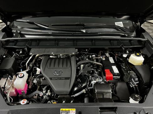 Certified 2024 Toyota Highlander XSE image 9