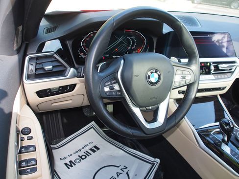 Used 2021 BMW 330i Sedan w/ Premium Package image 17