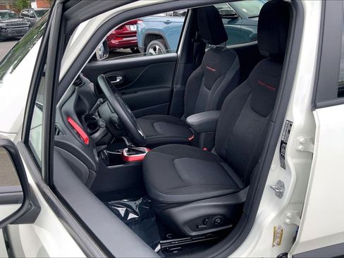 Certified 2021 Jeep Renegade Trailhawk w/ Sun & Sound Group AWD/4WD image 7