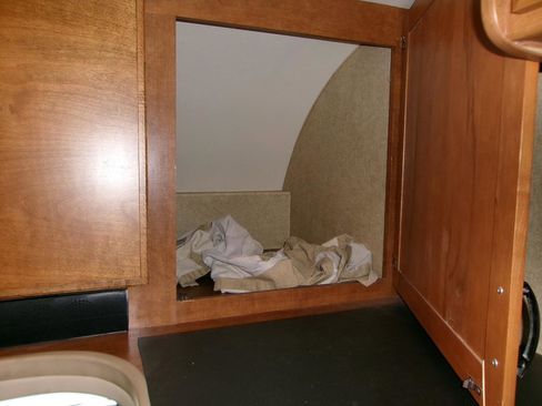 Used 2014 Ford E-450 and Econoline 450 Super Duty w/ Motorhome Prep Package image 36