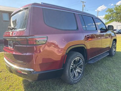 Used 2022 Jeep Wagoneer Series III RWD image 7