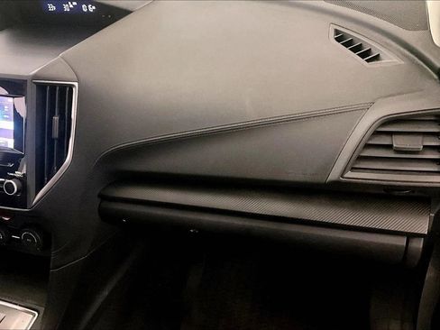 Used 2019 Subaru Impreza 2.0i Premium image 15