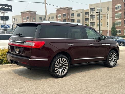 Used 2019 Lincoln Navigator Reserve AWD/4WD image 3