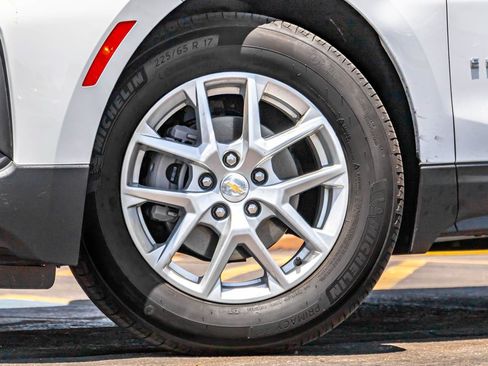Used 2023 Chevrolet Equinox LS w/ LS Convenience Package FWD image 6