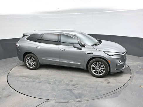 Used 2024 Buick Enclave Avenir AWD/4WD image 34
