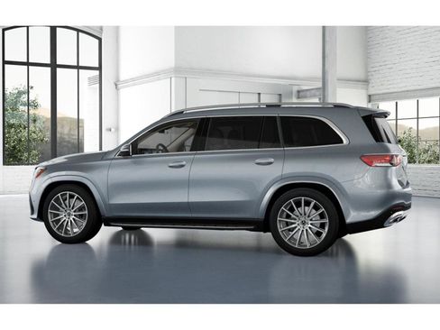 New 2026 Mercedes-Benz GLS 450 4MATIC image 32