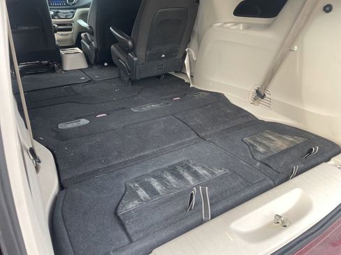 Used 2017 Chrysler Pacifica Touring w/ Tire & Wheel Group image 33