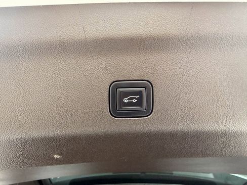 Used 2022 GMC Yukon Denali image 21