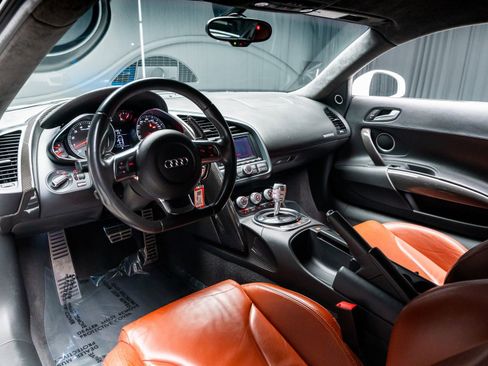 Used 2009 Audi R8 V8 image 4