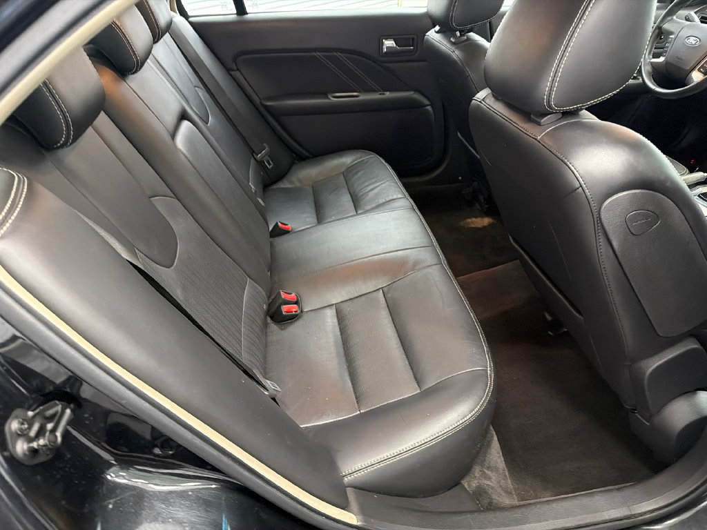 Used 2010 Ford Fusion Sport FWD image 16