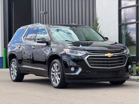 Used 2020 Chevrolet Traverse Premier w/ LPO, Floor Liner Package FWD image 4