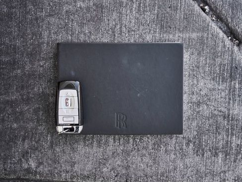 Used 2020 Rolls-Royce Wraith RWD image 72