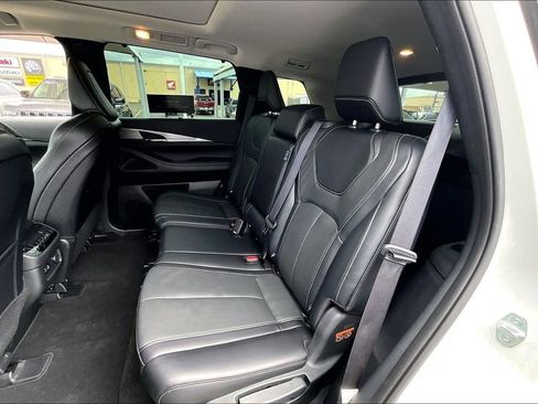 Used 2023 INFINITI QX60 Luxe w/ Cargo Package FWD image 37