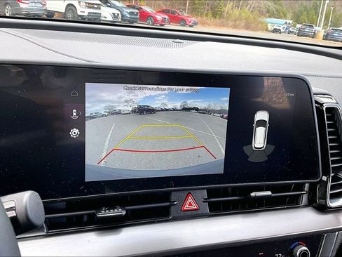 Used 2023 Kia Sportage EX image 13