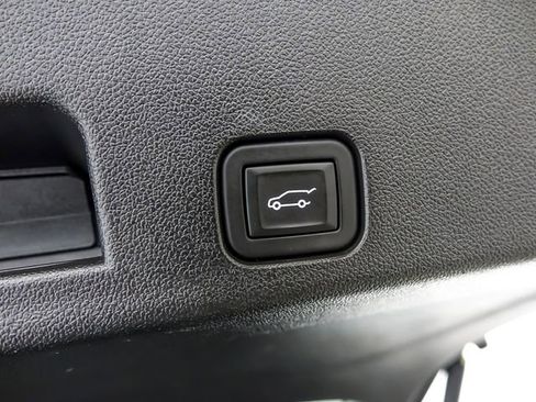 Certified 2024 Chevrolet Traverse LT image 31