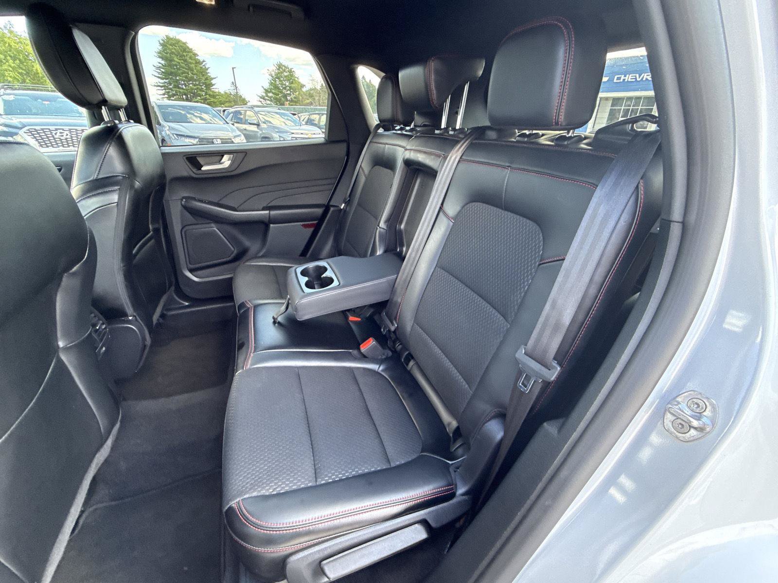 Used 2025 Ford Escape ST-Line Select AWD/4WD image 16