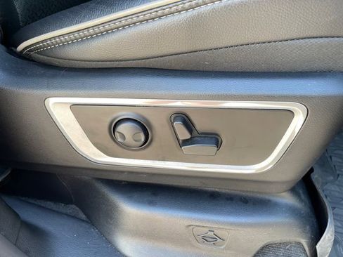 Used 2022 RAM 1500 Laramie AWD/4WD image 34