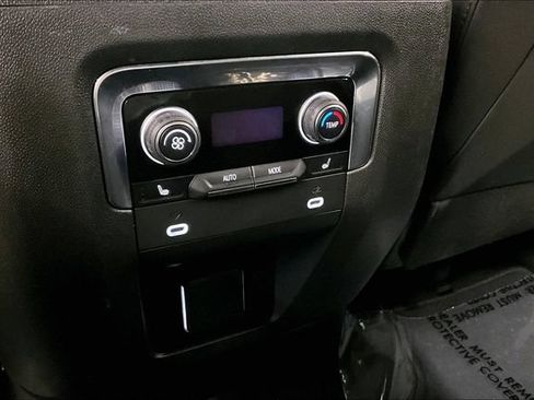 Used 2023 Chevrolet Tahoe Premier AWD/4WD image 34