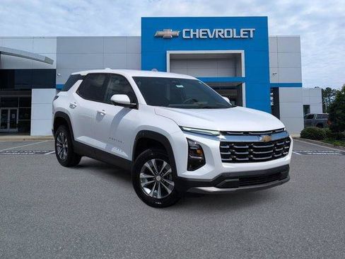 New 2026 Chevrolet Equinox LT w/ Convenience Package II FWD image 3