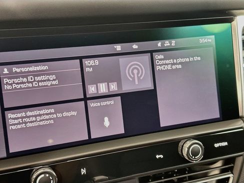 Certified 2026 Porsche Macan Turbo AWD/4WD image 15