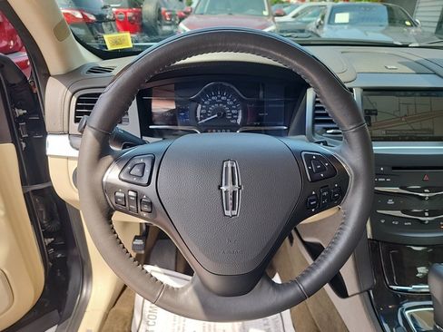 Used 2014 Lincoln MKS w/ Equipment Group 101A FWD image 21
