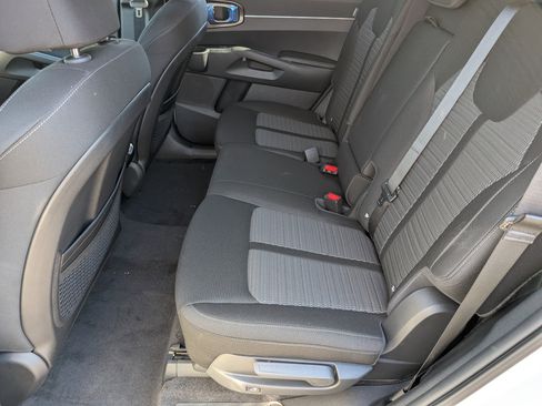 New 2026 Kia Sorento LX image 25