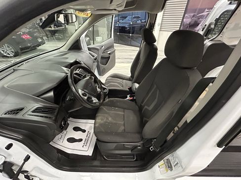 Used 2018 Ford Transit Connect XLT image 44