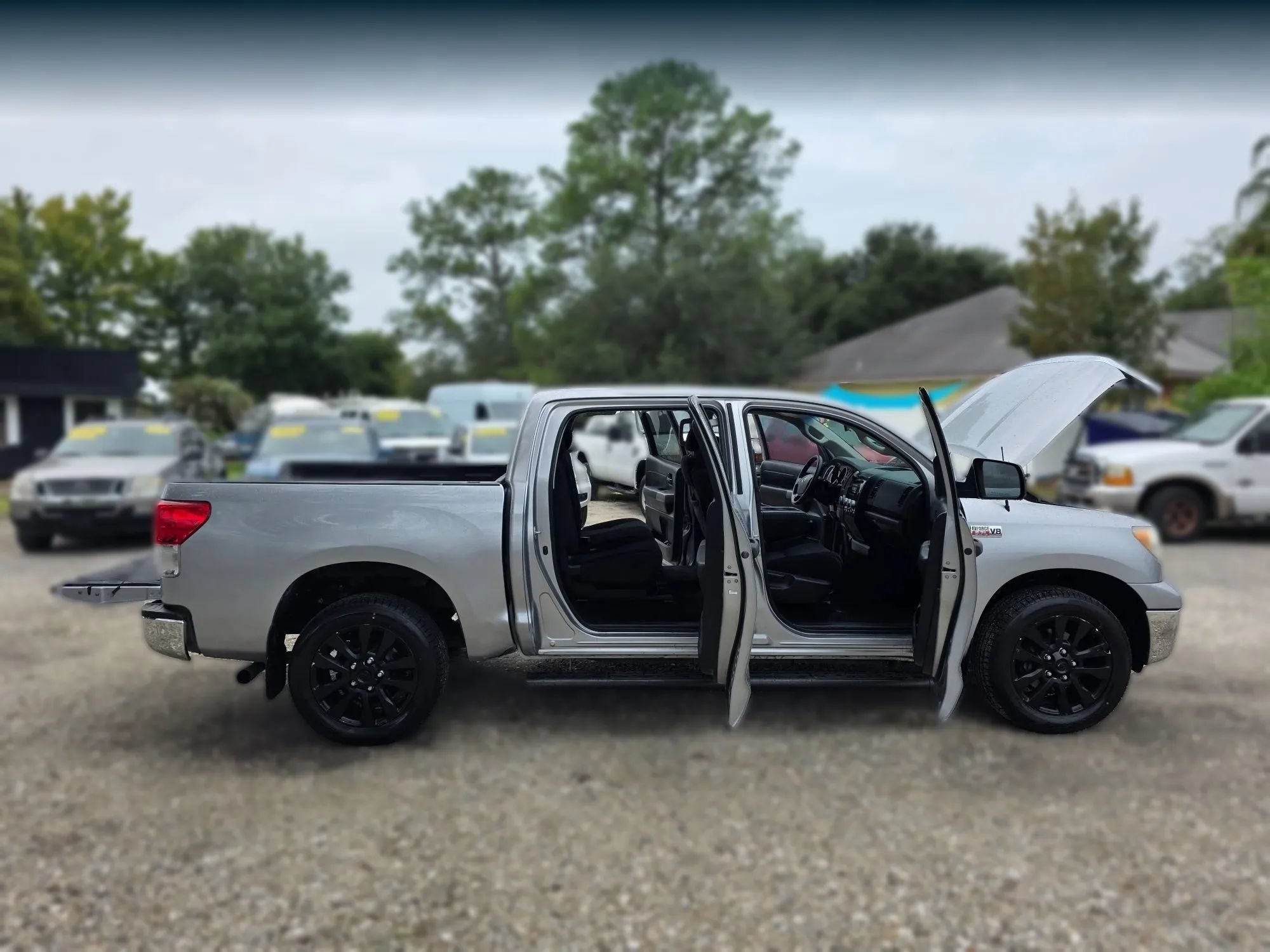 Used 2010 Toyota Tundra 2WD CrewMax w/ Tow Pkg image 29