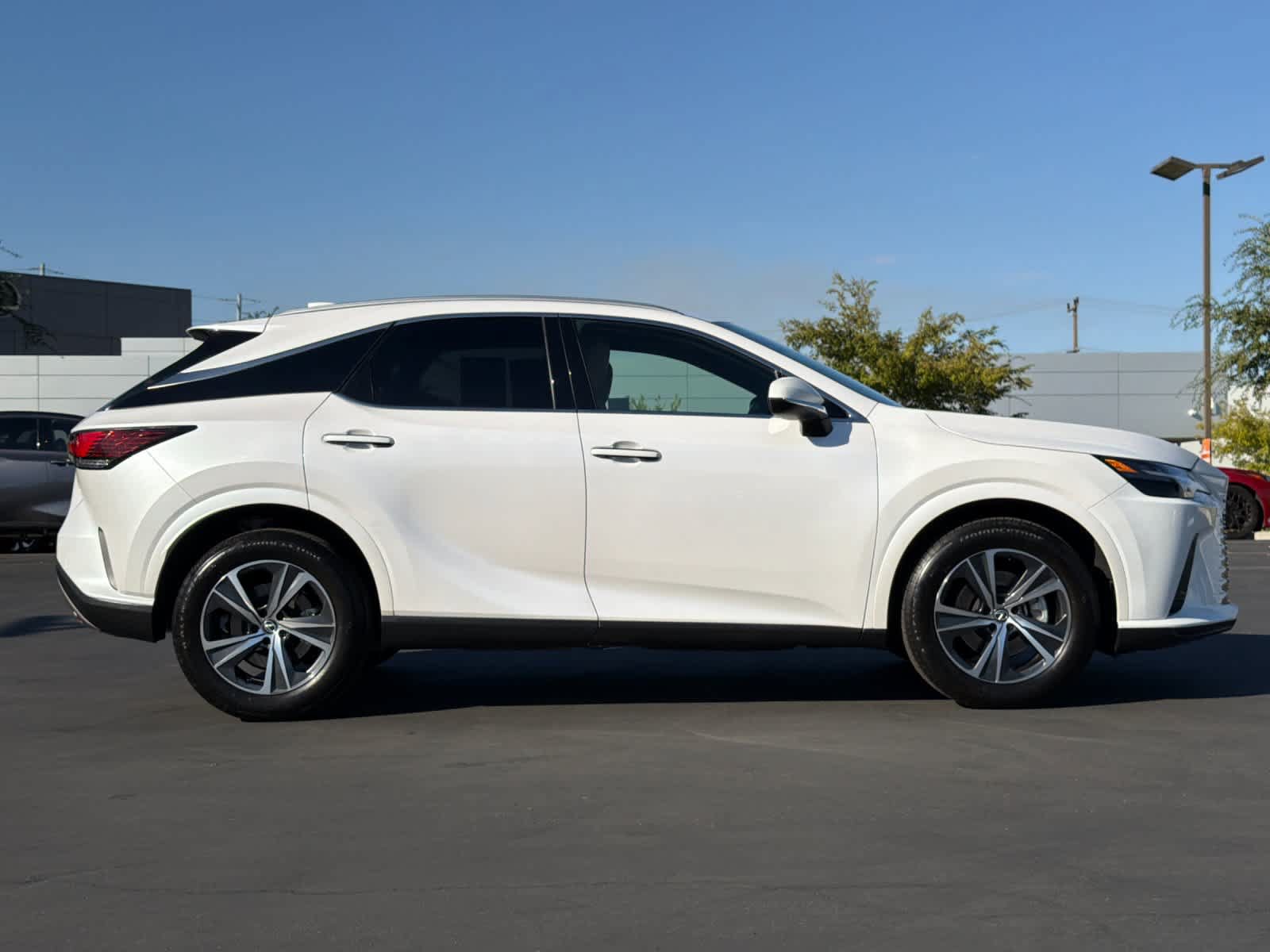 Used 2023 Lexus RX 350h w/ Cold Area Package AWD/4WD image 6