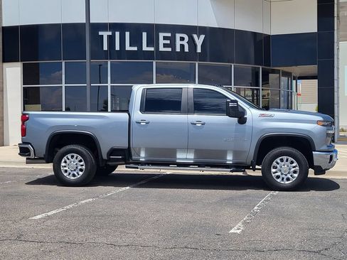 Used 2025 Chevrolet Silverado 2500 LT AWD/4WD image 1