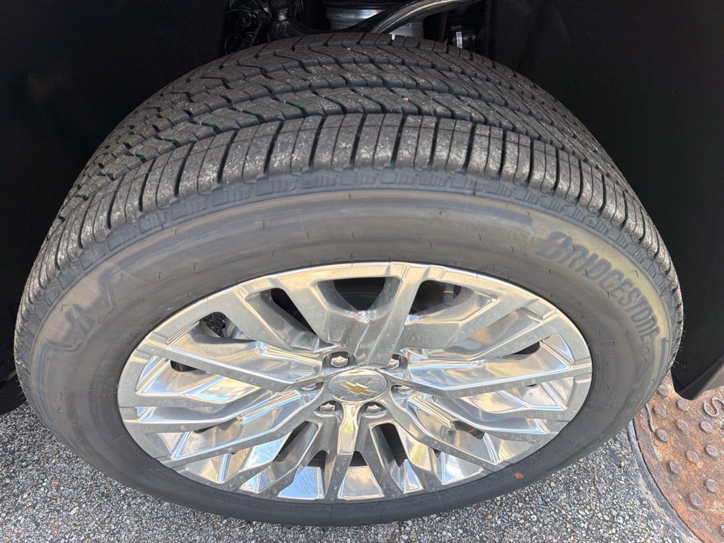 New 2026 Chevrolet Tahoe High Country AWD/4WD image 15